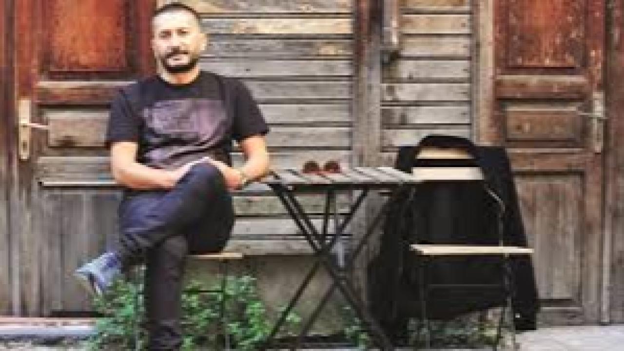 Tenhalığını yitirmiş dünya...